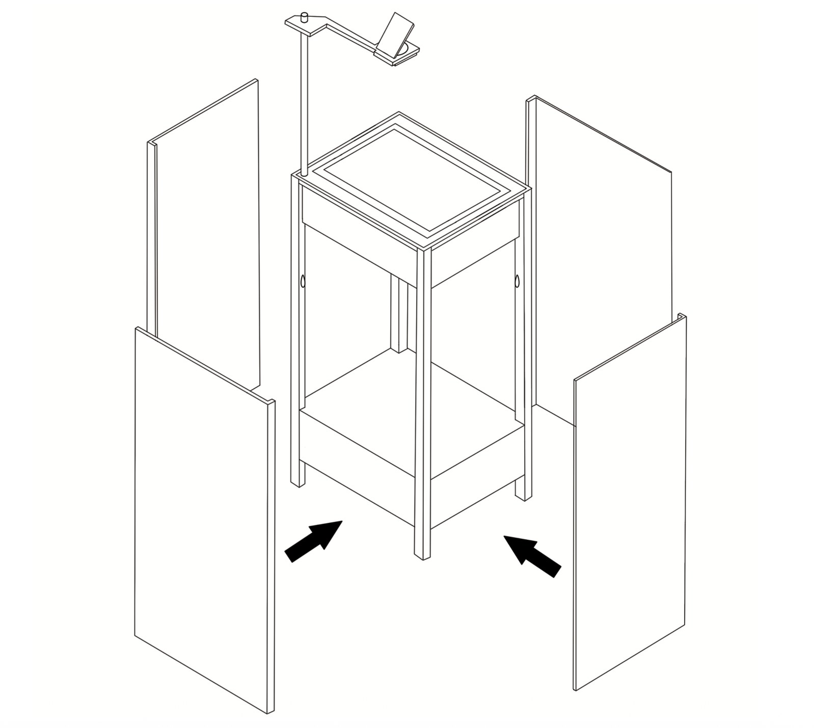 Dessin technique au trait, en perspective isométrique : le meuble vu en vue éclatée, ses quatre panneaux latéraux écartés et ramenés vers la structure par des flèches noires ; au sommet, un plateau vitré et une lampe sur potence.